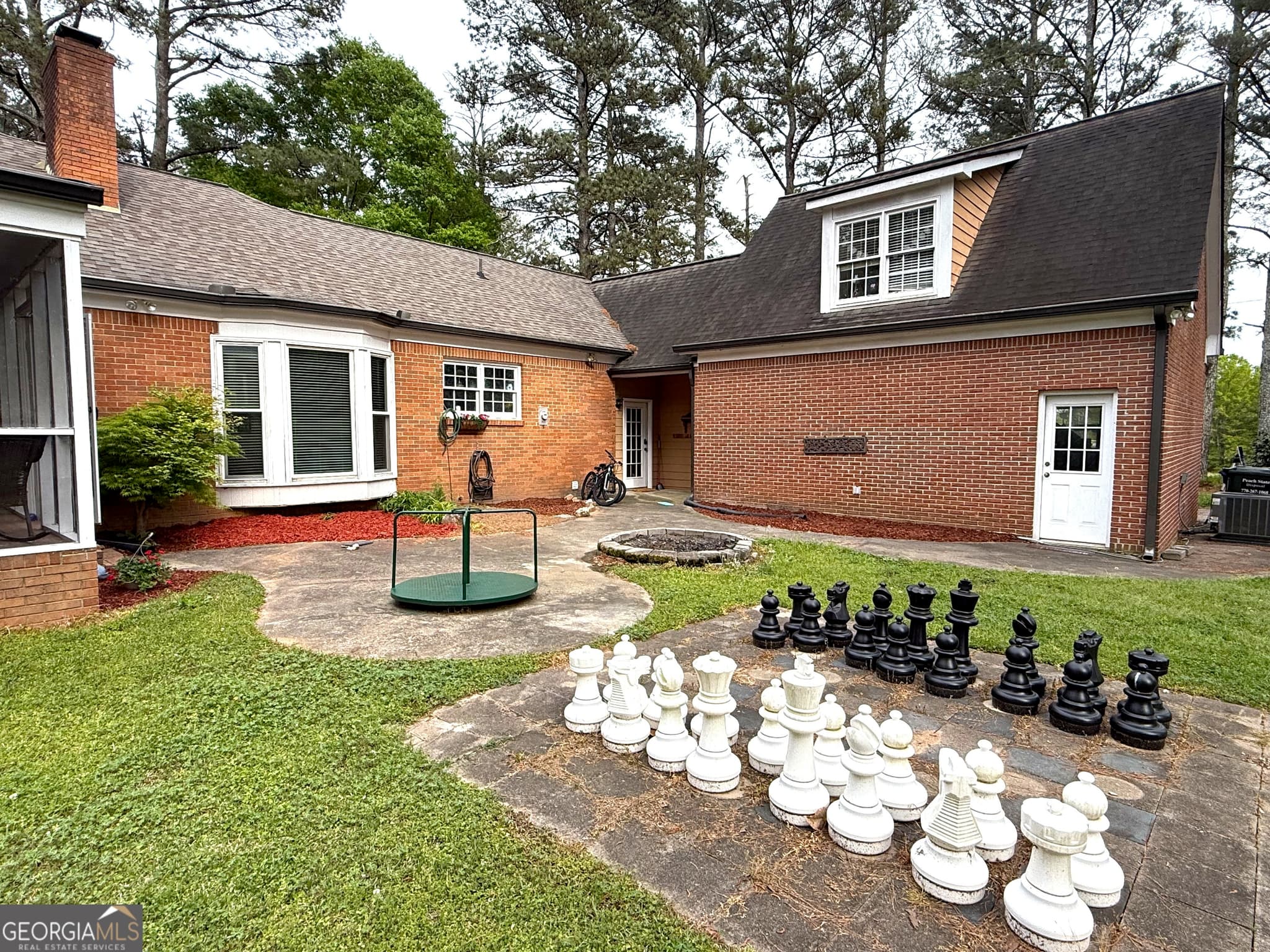 5 bedroom, 3 bathroom, 3,614 sq ft single family residence for sale at 945 Poplar Street, Monroe, GA 30655 — photo 5