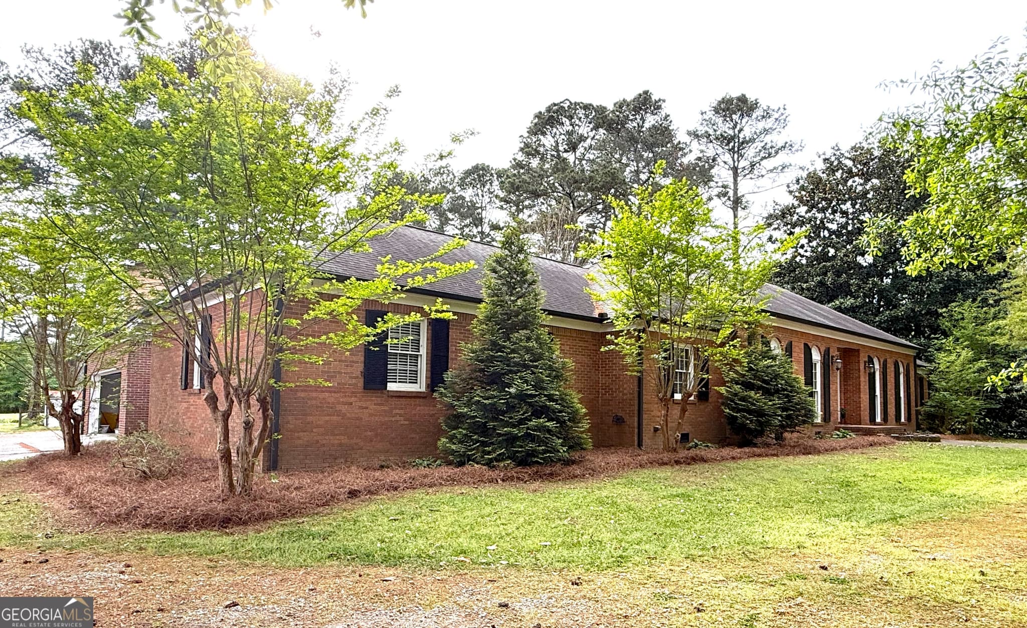 5 bedroom, 3 bathroom, 3,614 sq ft single family residence for sale at 945 Poplar Street, Monroe, GA 30655 — photo 4