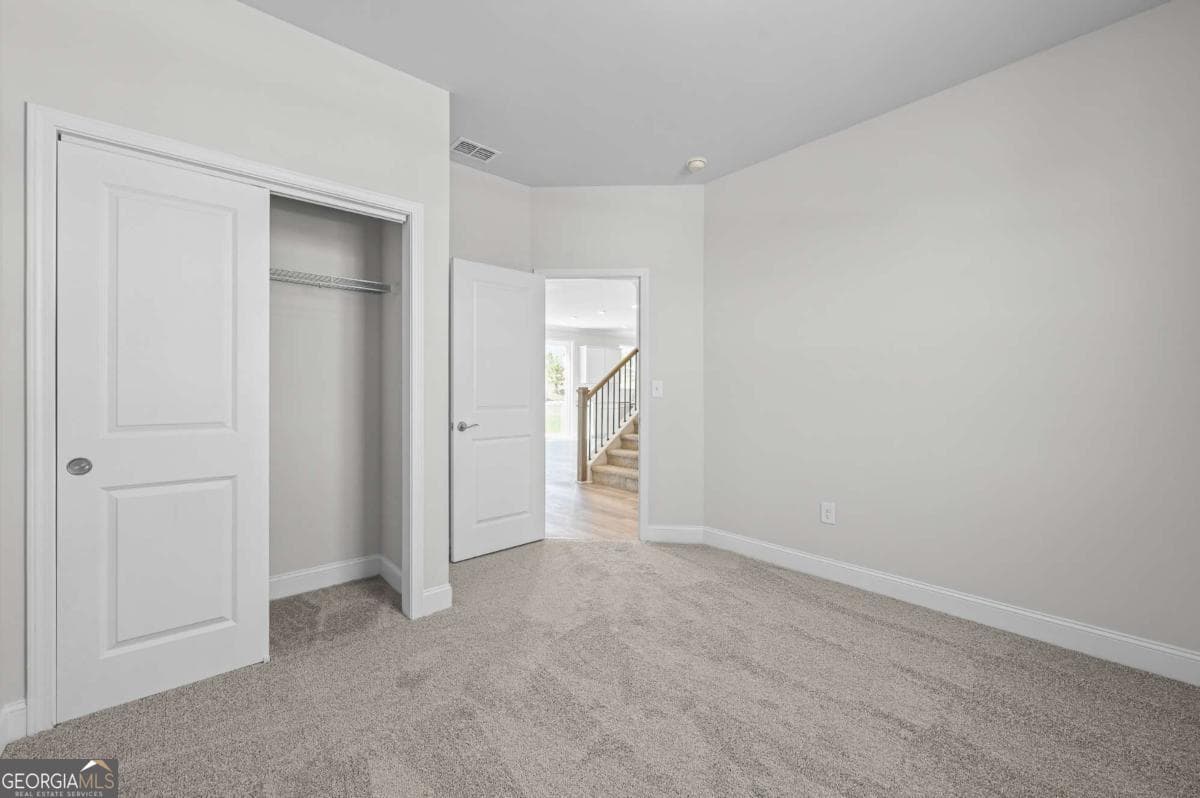 5 bedroom, 3 bathroom, 2,266 sq ft single family residence for sale at 268 Nesta Grove Drive, Locust Grove, GA 30248 — photo 6