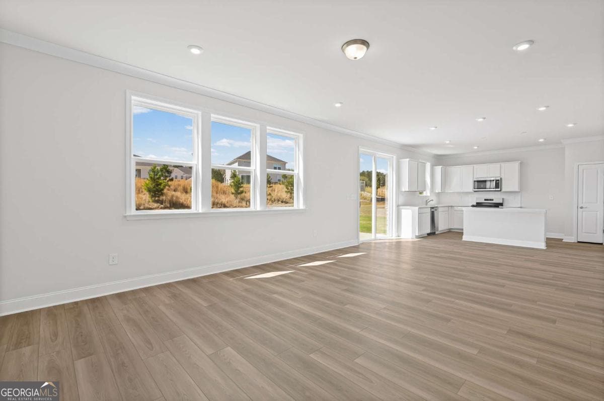 5 bedroom, 3 bathroom, 2,266 sq ft single family residence for sale at 268 Nesta Grove Drive, Locust Grove, GA 30248 — photo 7