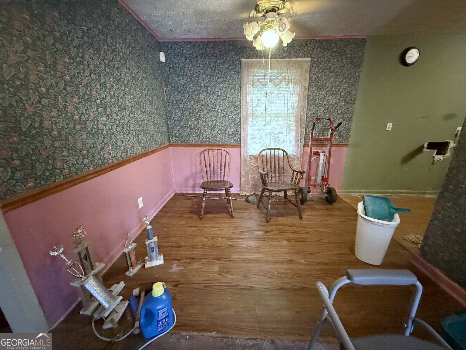 3 bedroom, 1 bathroom, 1,188 sq ft single family residence for sale at 6779 Valley Hill Court, Riverdale, GA 30274 — photo 6