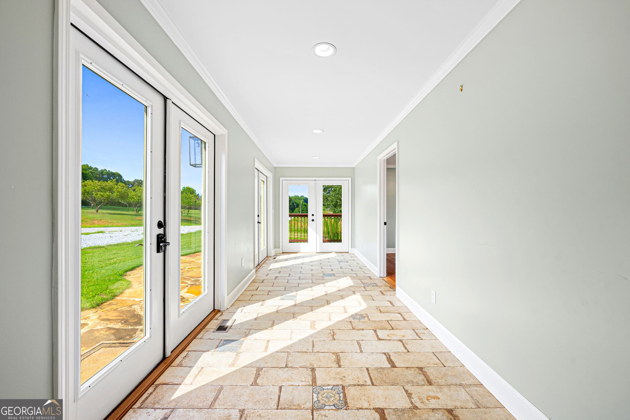 4 bedroom, 4 bathroom, 2,298 sq ft single family residence for sale at 1 Legacy Lane, Hartwell, GA 30643 — photo 5