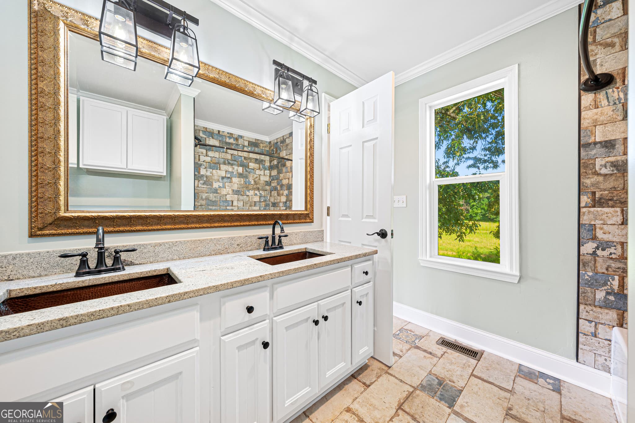4 bedroom, 4 bathroom, 2,298 sq ft single family residence for sale at 1 Legacy Lane, Hartwell, GA 30643 — photo 9