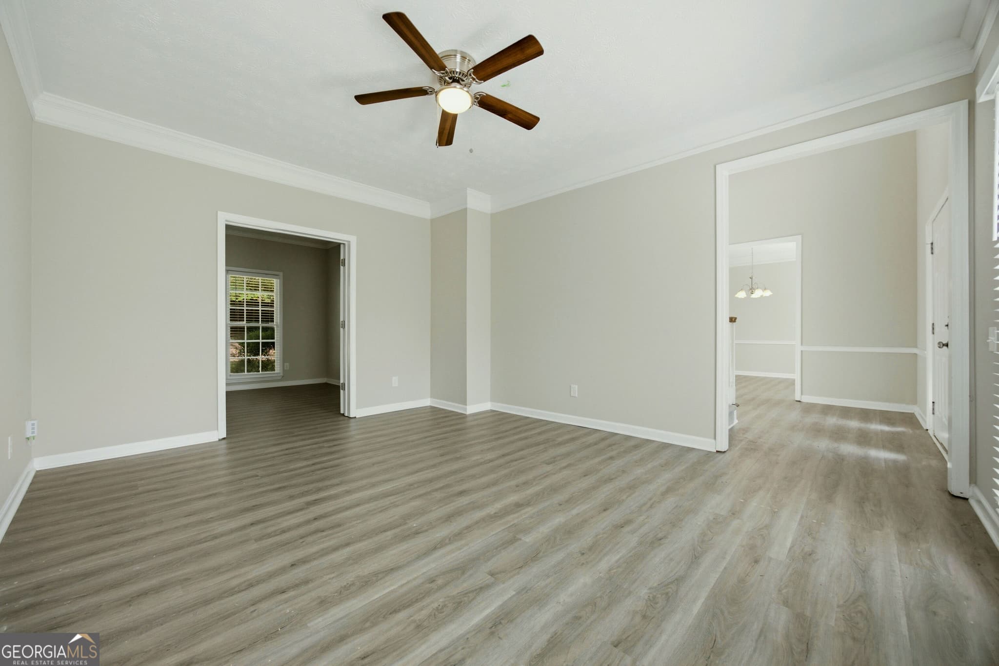 3 bedroom, 2.5 bathroom, 2,890 sq ft single family residence for sale at 10010 Feather Sound Court, Alpharetta, GA 30022 — photo 3