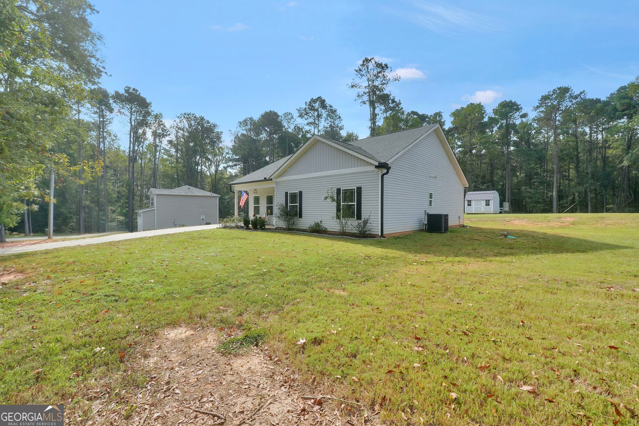 3 bedroom, 2 bathroom, 1,536 sq ft single family residence for sale at 662 Grove Street, Barnesville, GA 30204 — photo 7
