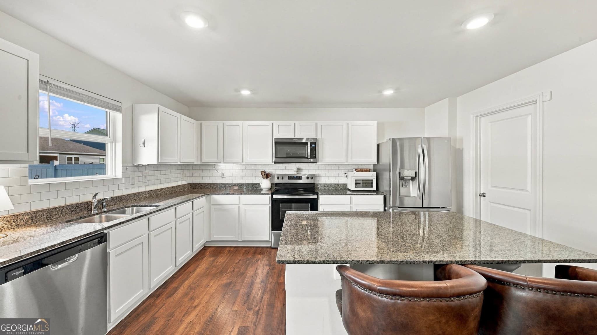 4 bedroom, 2.5 bathroom, 2,870 sq ft single family residence for sale at 18 Draft Street, Rossville, GA 30741 — photo 6