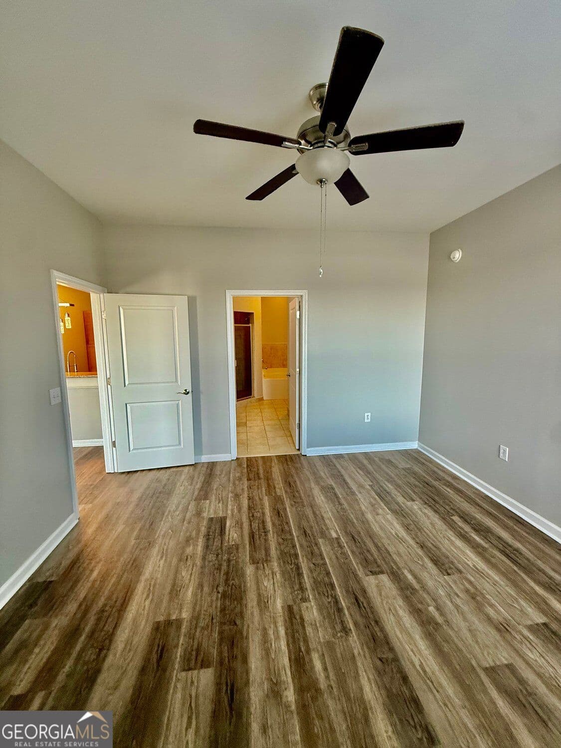 2 bedroom, 2 bathroom, 1,082 sq ft condominium for rent at 870 Mayson Turner Road 1421, Atlanta, GA 30314 for $1,900 a month — photo 8