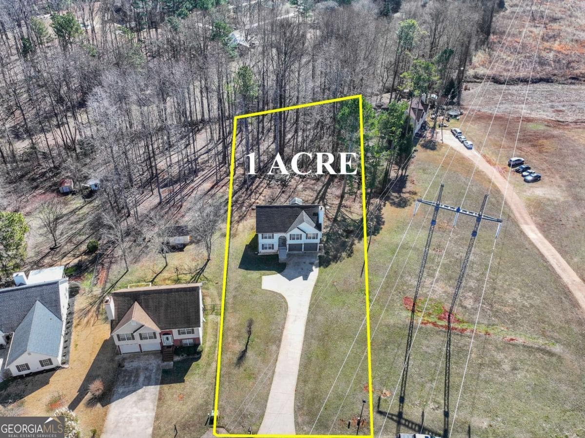 3 bedroom, 2.5 bathroom, 1,886 sq ft single family residence for sale at 7235 Ironwood Drive, Gainesville, GA 30507 — photo 6