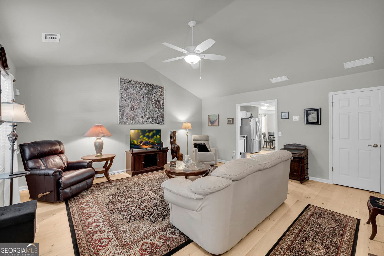 2 bedroom, 2 bathroom, 1,366 sq ft single family residence for sale at 105 Briarcrest Drive, Jefferson, GA 30549 — photo 2