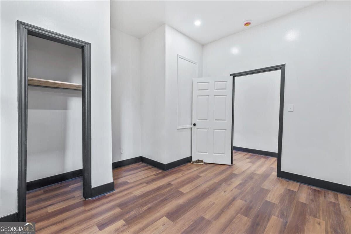 3 bedroom, 2 bathroom, 1,140 sq ft single family residence for sale at 604 W 40Th Street, Savannah, GA 31415 — photo 4