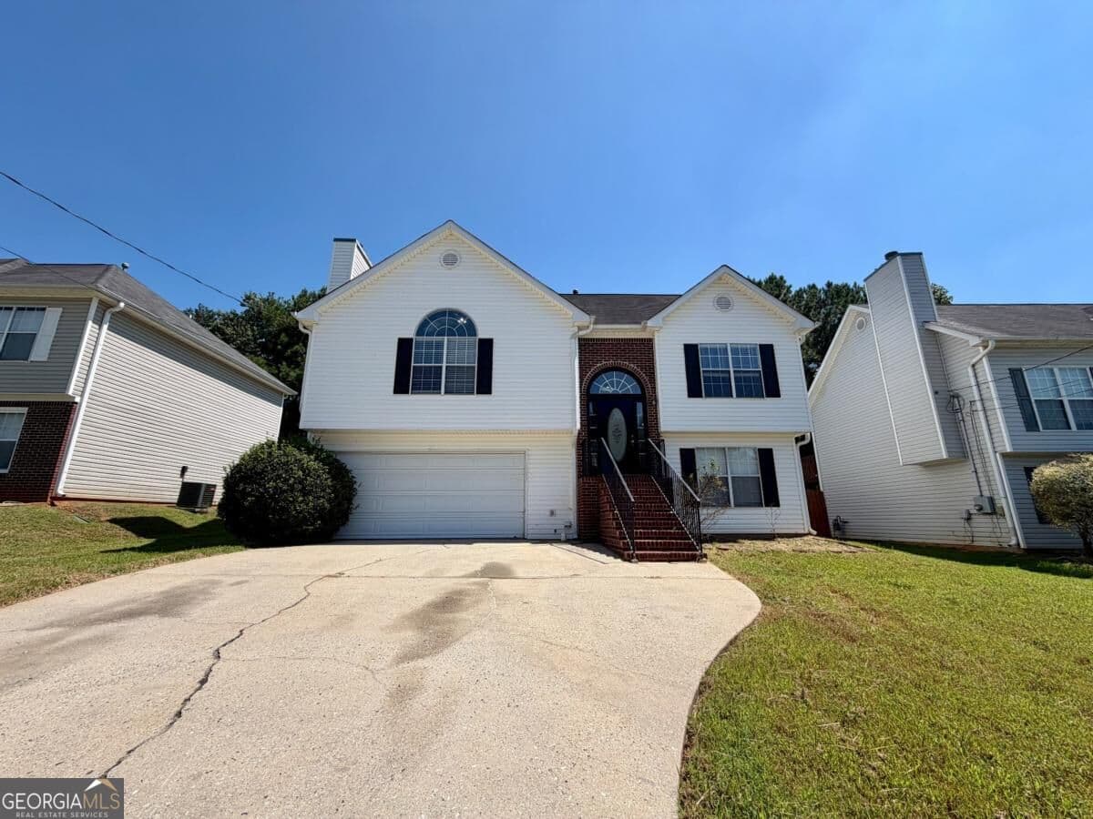 3 bedroom, 2.5 bathroom, 1,568 sq ft single family residence for rent at 4212 Reeshemah Street, College Park, GA 30349 for $1,825 a month — photo 1 of 20