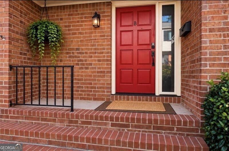3 bedroom, 2.5 bathroom, 1,647 sq ft condominium for sale at 3322 Northcrest Road B, Doraville, GA 30340 — photo 2
