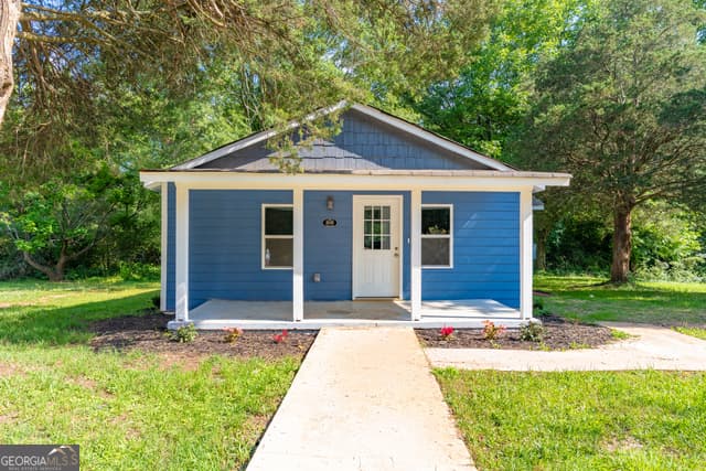 2 bedroom, 1 bathroom, 752 sq ft single family residence for rent at 808 Davis Street, Monroe, GA 30655 for $1,500 a month — photo 1 of 1