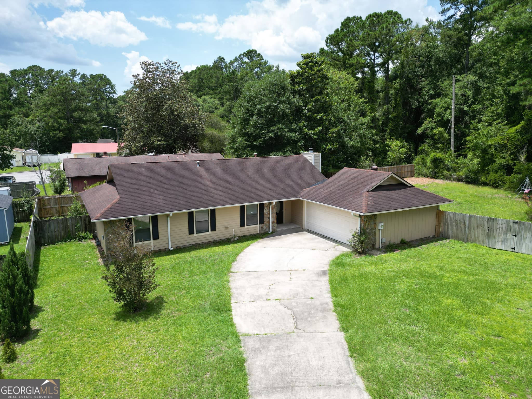 4 bedroom, 2 bathroom, 1,652 sq ft single family residence for sale at 811 Cutter Court, Hinesville, GA 31313 — photo 5