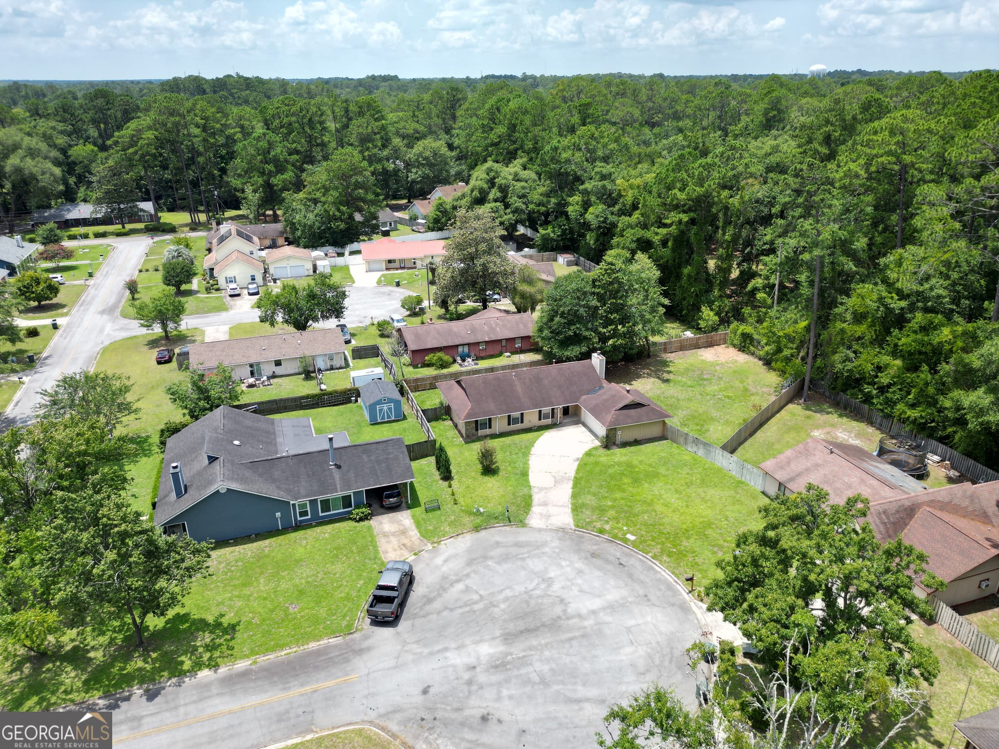 4 bedroom, 2 bathroom, 1,652 sq ft single family residence for sale at 811 Cutter Court, Hinesville, GA 31313 — photo 4