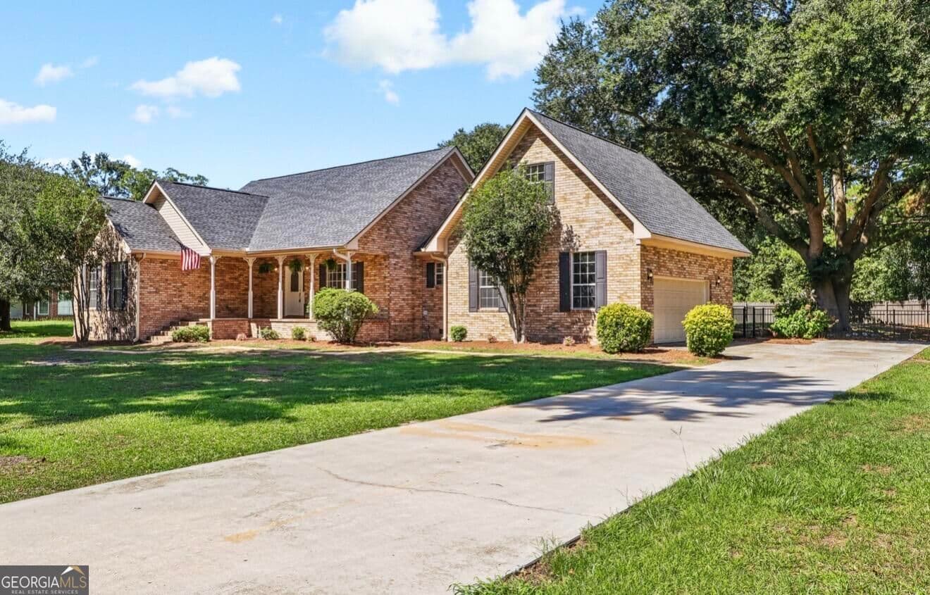 3 bedroom, 2 bathroom, 2,240 sq ft single family residence for sale at 390 Central Avenue, Guyton, GA 31312