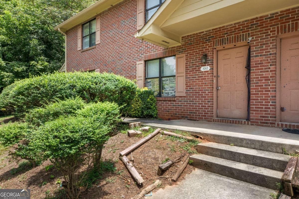 multi family for sale at 3212 Highpoint Court, Snellville, GA 30078 — photo 4