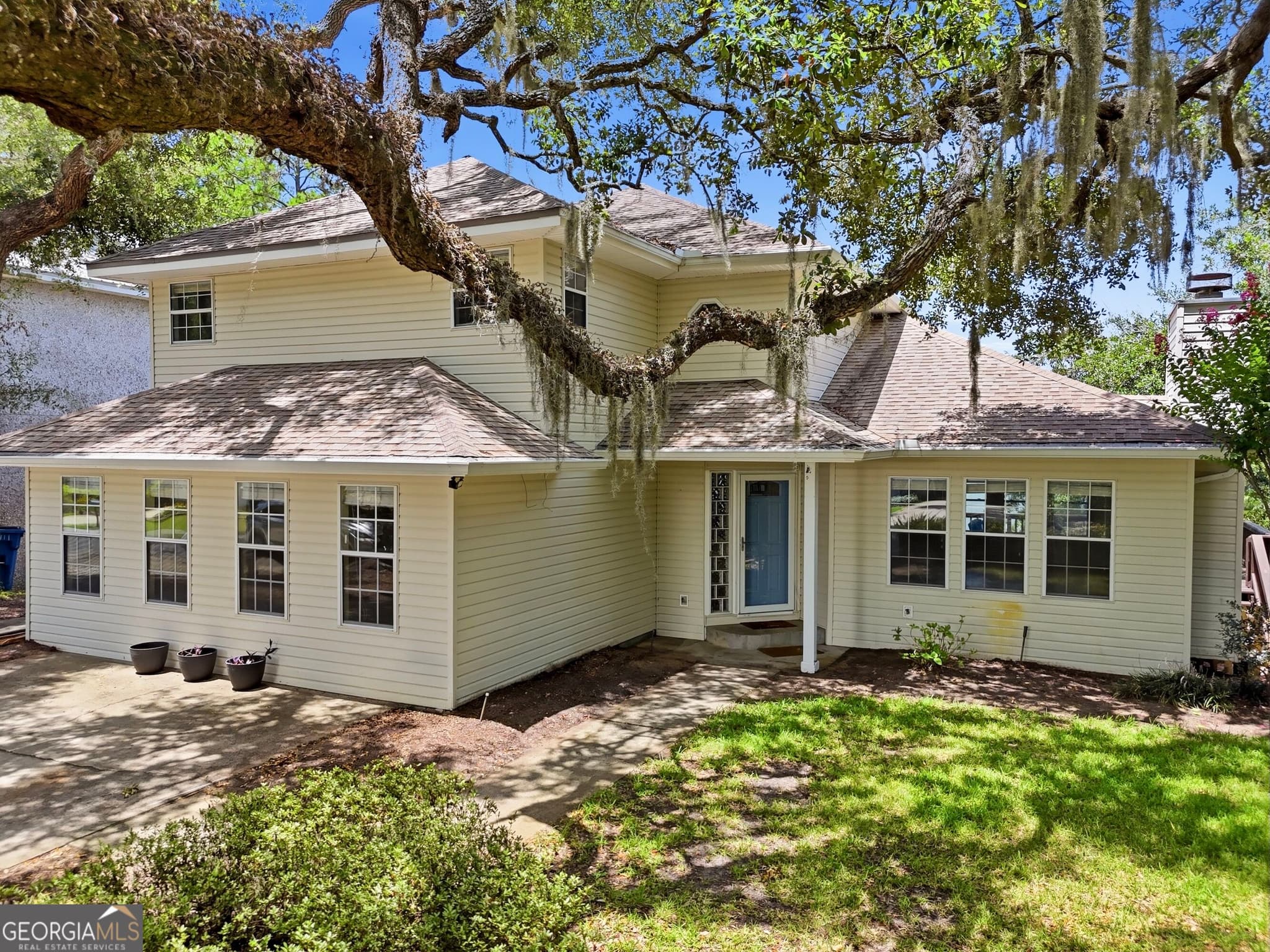 4 bedroom, 3 bathroom, 2,854 sq ft single family residence for sale at 109 Sandcastle Way, St. Simons, GA 31522