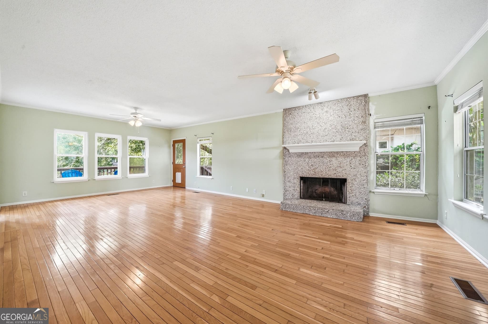 4 bedroom, 3 bathroom, 2,854 sq ft single family residence for sale at 109 Sandcastle Way, St. Simons, GA 31522 — photo 5