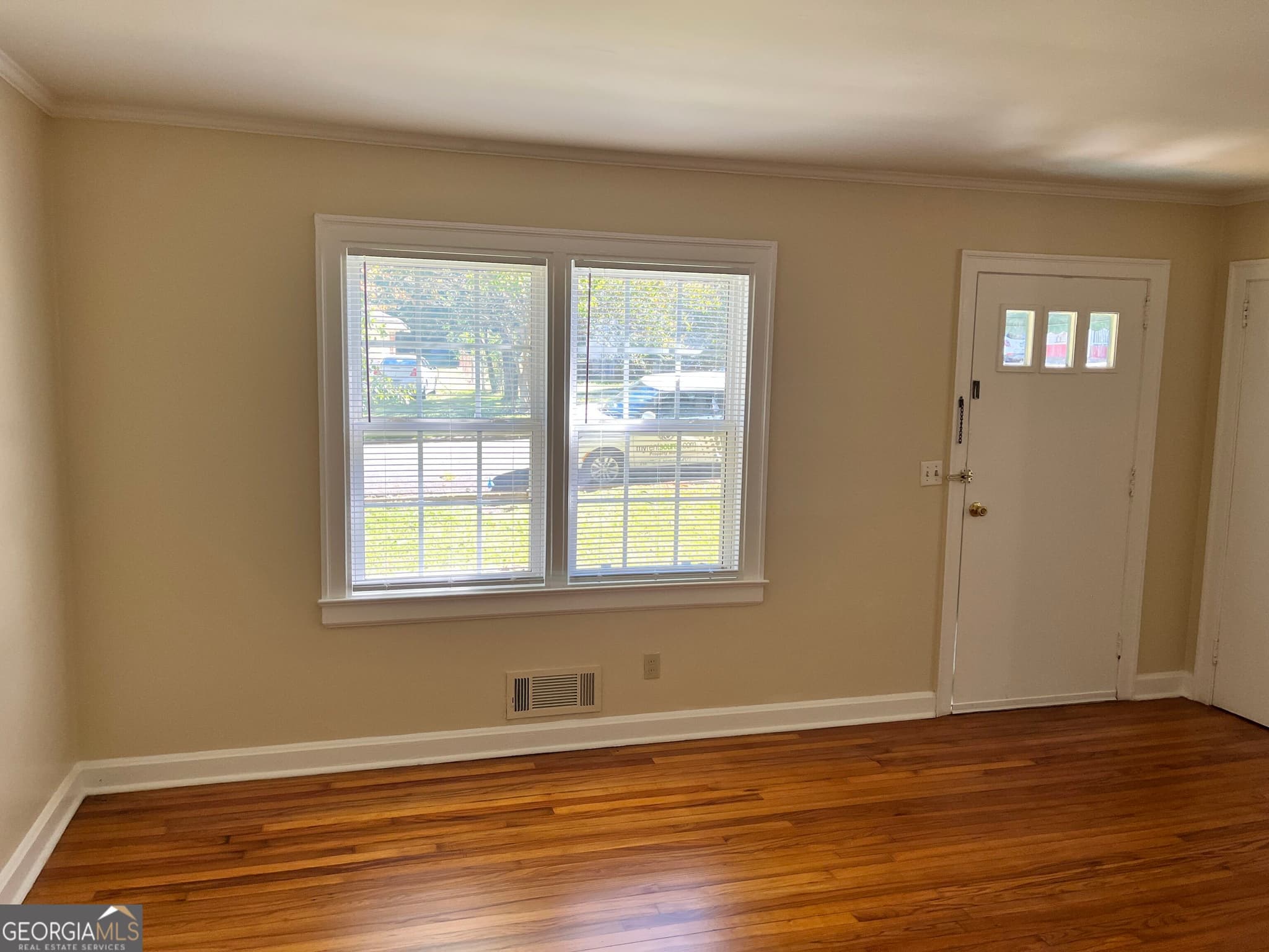 3 bedroom, 1 bathroom, 1,110 sq ft single family residence for rent at 16 Ozmore Street, Newnan, GA 30263 for $1,399 a month — photo 6