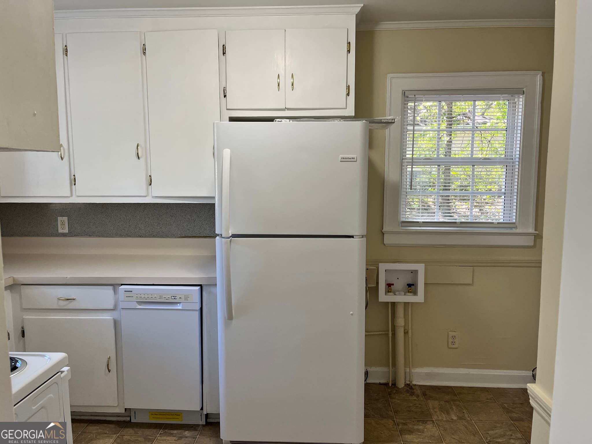 3 bedroom, 1 bathroom, 1,110 sq ft single family residence for rent at 16 Ozmore Street, Newnan, GA 30263 for $1,399 a month — photo 10
