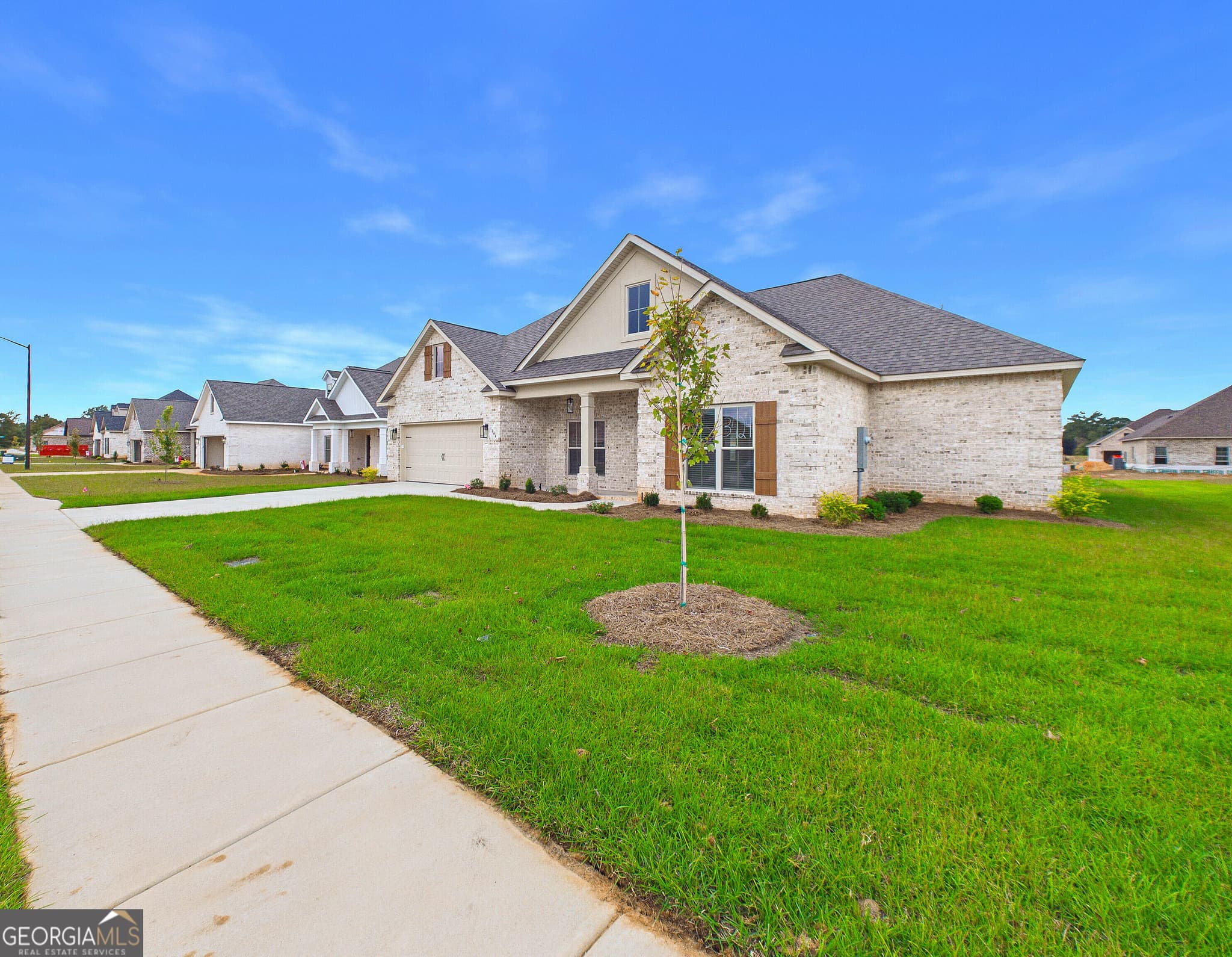 4 bedroom, 3 bathroom, 2,204 sq ft single family residence for sale at 144 Woodwinds Court, Kathleen, GA 31047 — photo 4