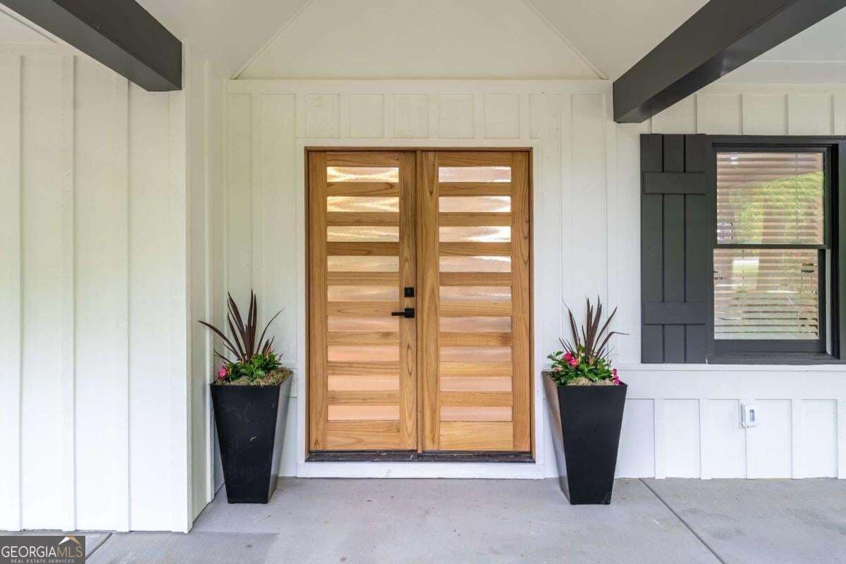 5 bedroom, 4.5 bathroom, 4,126 sq ft single family residence for sale at 3875 Grizzard Trail, Peachtree Corners, GA 30092 — photo 6