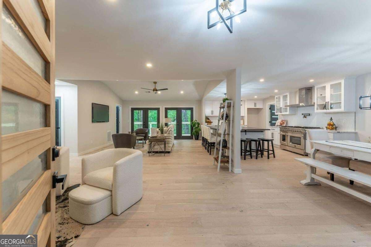 5 bedroom, 4.5 bathroom, 4,126 sq ft single family residence for sale at 3875 Grizzard Trail, Peachtree Corners, GA 30092 — photo 7