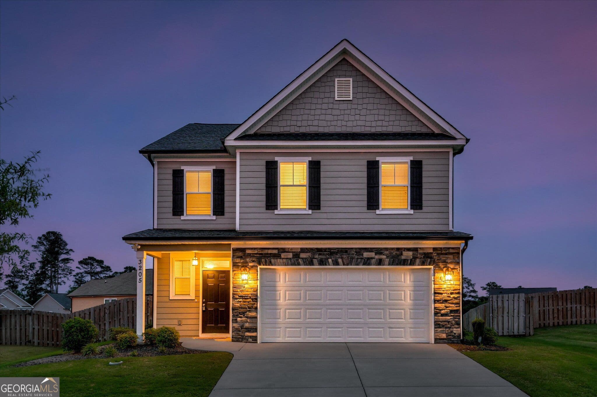 4 bedroom, 2.5 bathroom, 2,095 sq ft single family residence for sale at 3205 Wayne Drive, Grovetown, GA 30813 — photo 2