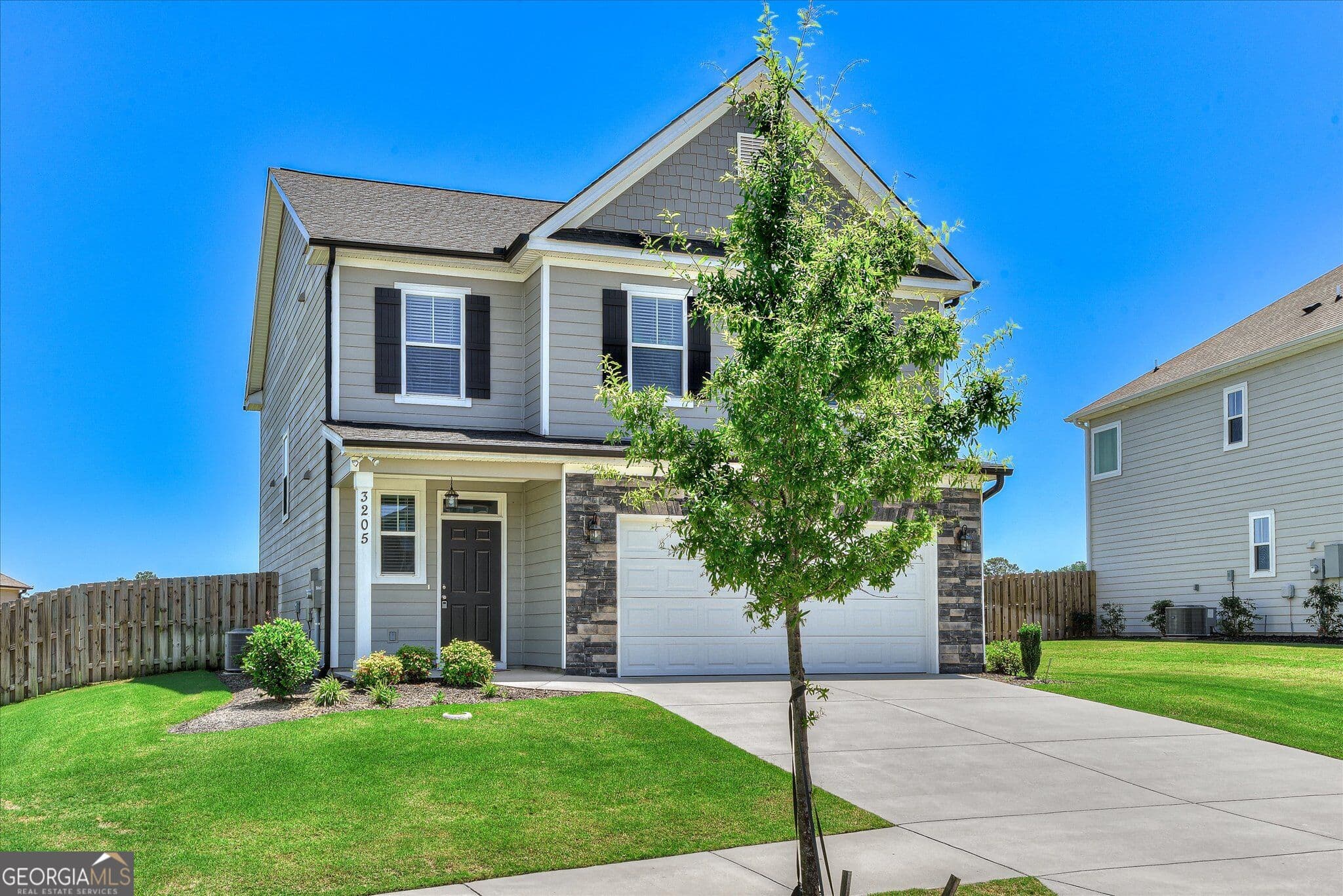4 bedroom, 2.5 bathroom, 2,095 sq ft single family residence for sale at 3205 Wayne Drive, Grovetown, GA 30813 — photo 6
