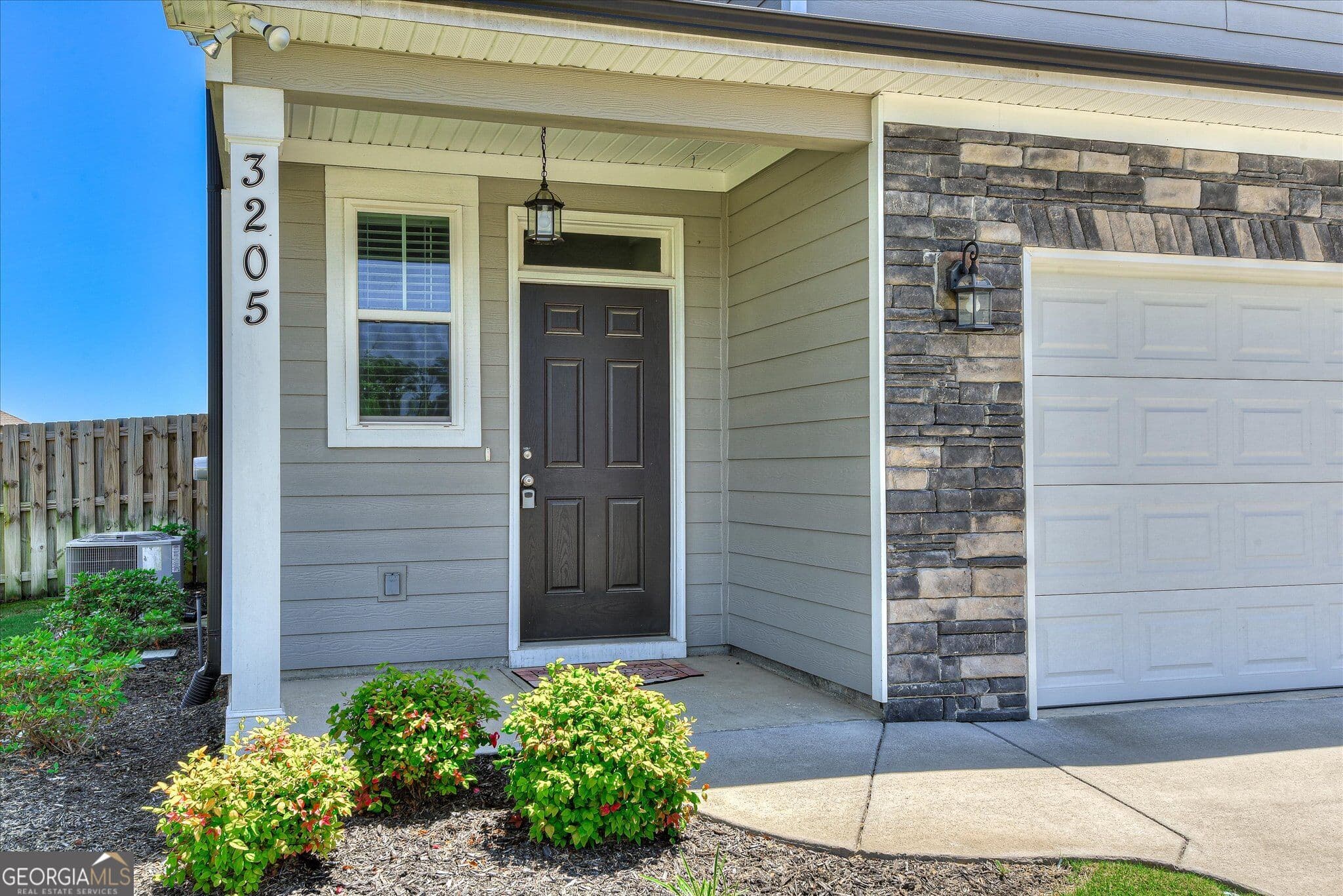 4 bedroom, 2.5 bathroom, 2,095 sq ft single family residence for sale at 3205 Wayne Drive, Grovetown, GA 30813 — photo 8