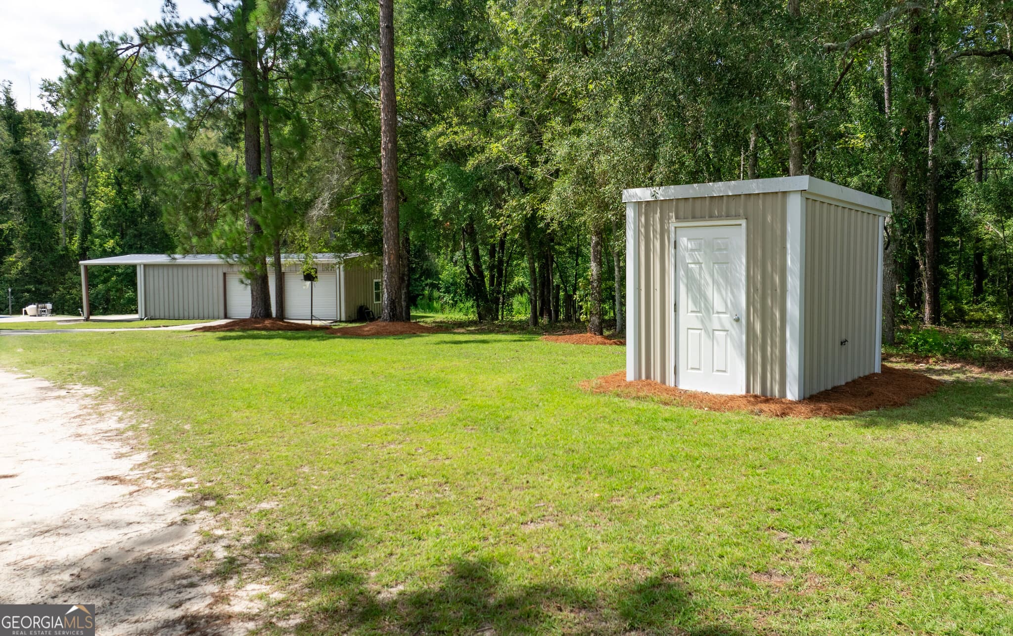 5 bedroom, 2.5 bathroom, 2,861 sq ft single family residence under contract at 449 Roscoe Smith, Collins, GA 30421 — photo 9