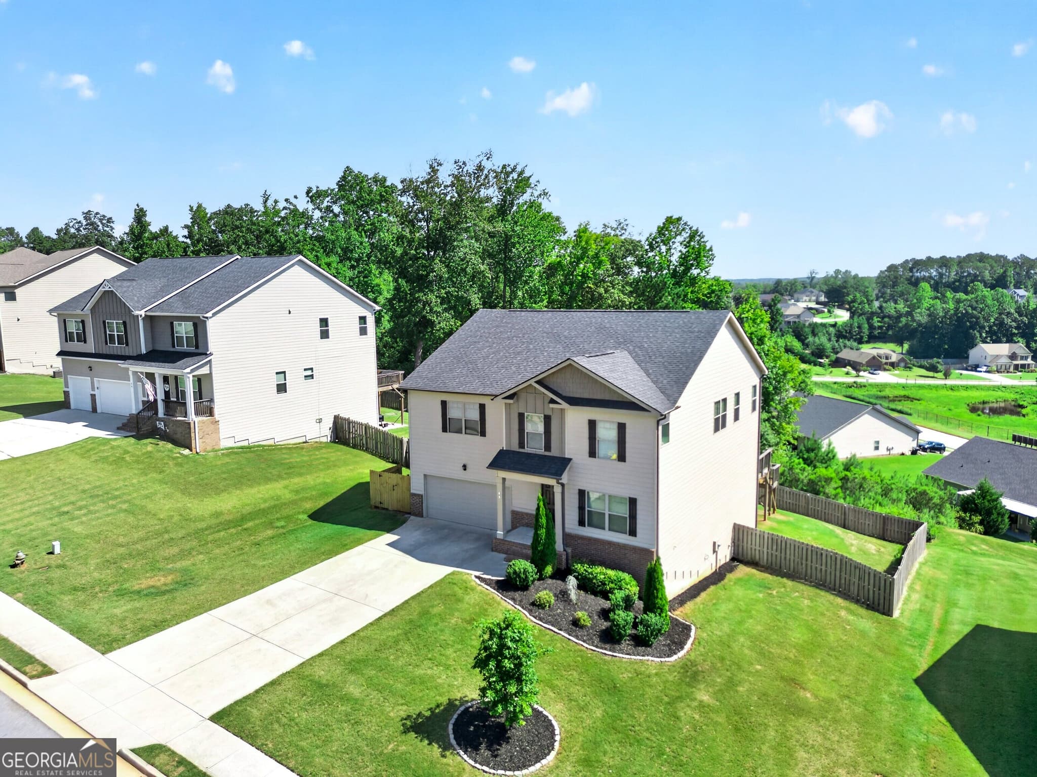 5 bedroom, 3 bathroom, 3,268 sq ft single family residence for sale at 45 Filson Drive, Senoia, GA 30276 — photo 6