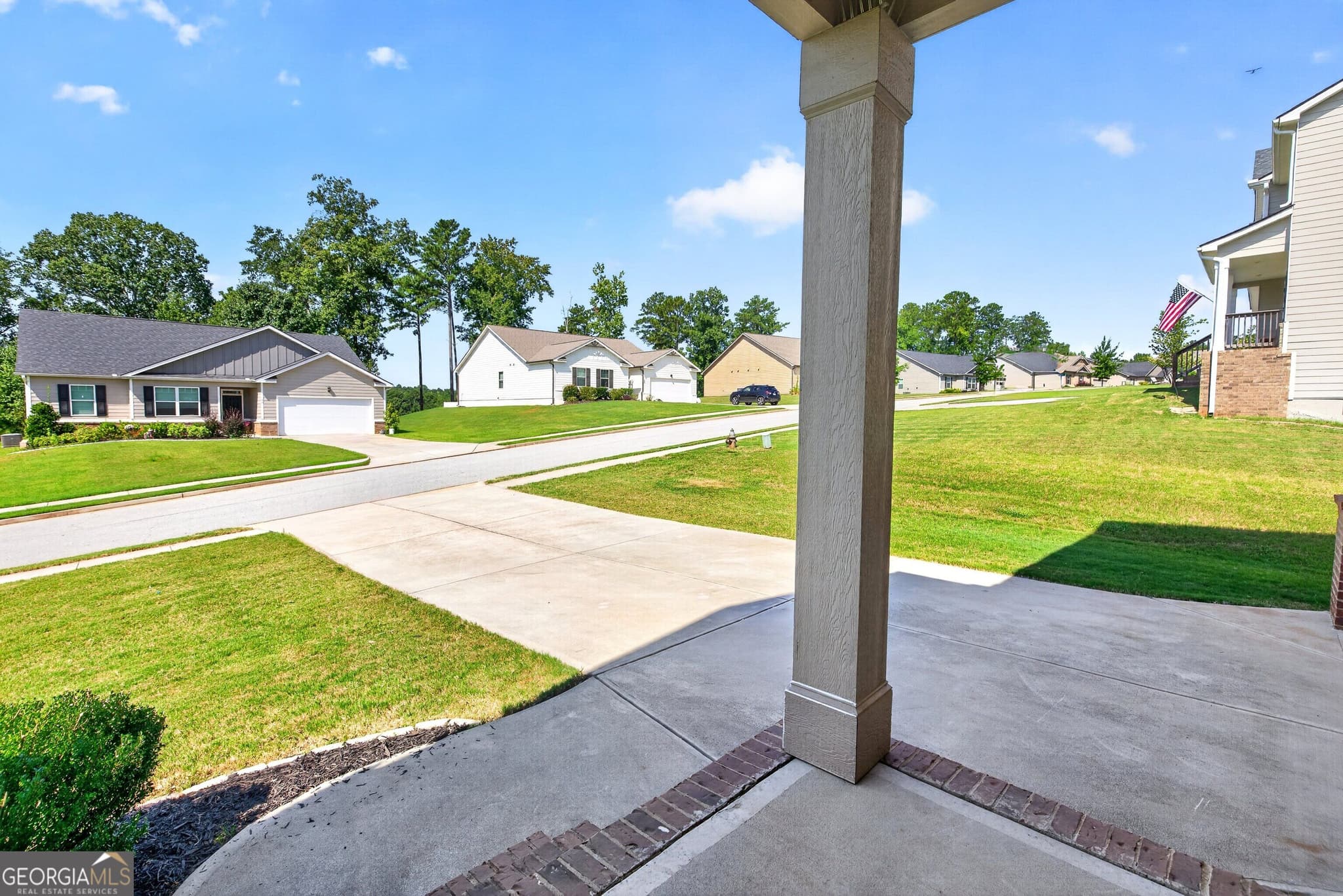 5 bedroom, 3 bathroom, 3,268 sq ft single family residence for sale at 45 Filson Drive, Senoia, GA 30276 — photo 9
