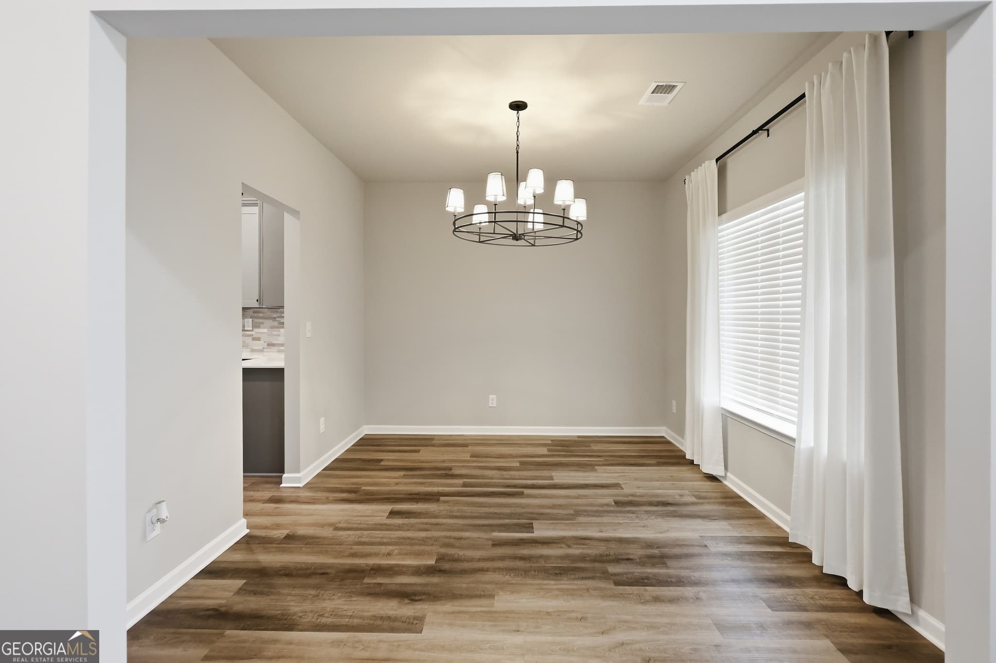 3 bedroom, 2 bathroom, 1,828 sq ft single family residence for sale at 533 Evelyn Drive, Greenville, GA 30222 — photo 7