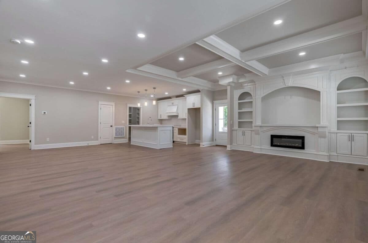 3 bedroom, 3 bathroom, 1,816 sq ft single family residence for sale at 540 Sunset Avenue, Comer, GA 30629 — photo 3