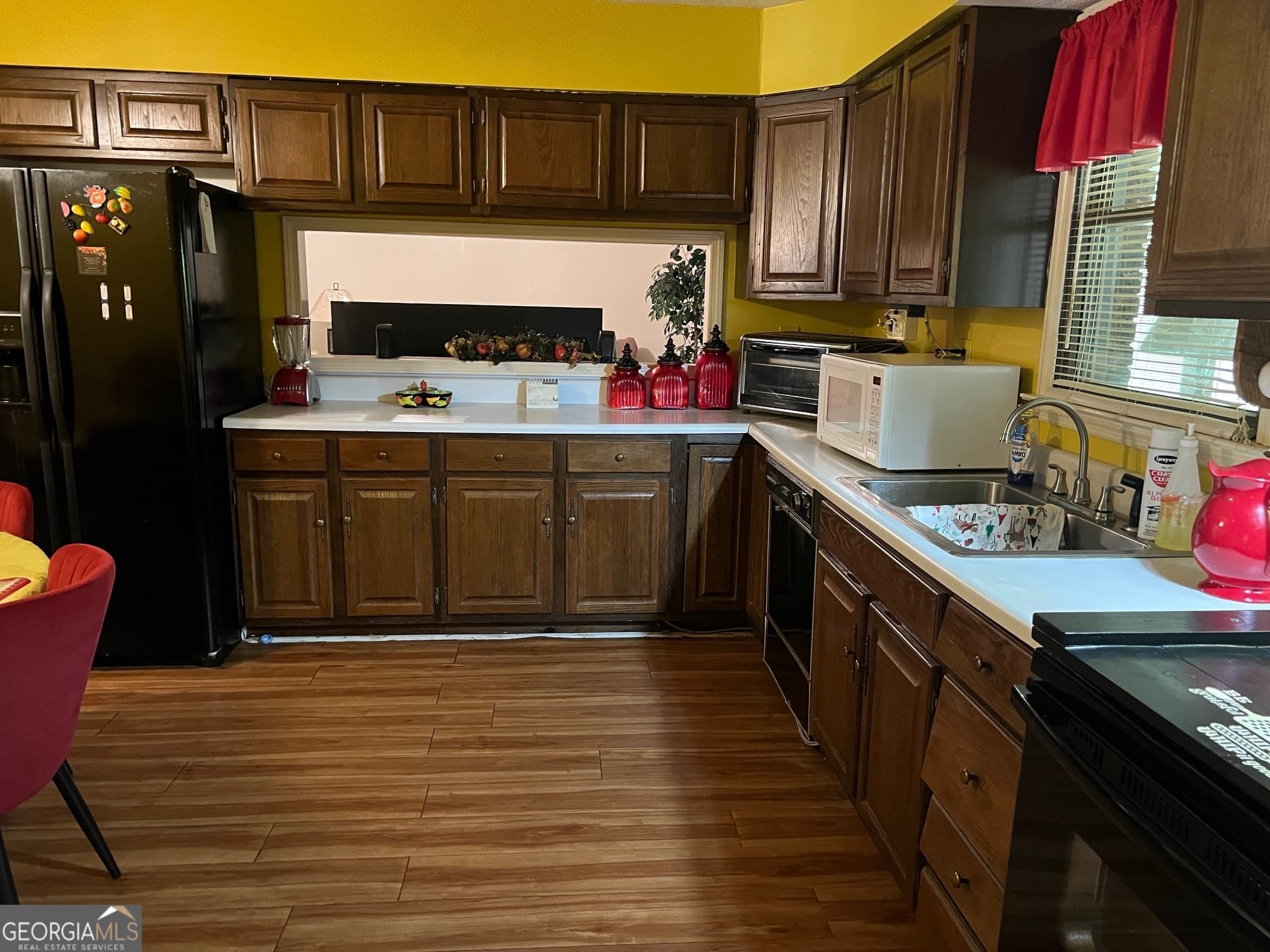 3 bedroom, 2 bathroom, 1,762 sq ft single family residence for sale at 214 Collier Street, Hogansville, GA 30230 — photo 4