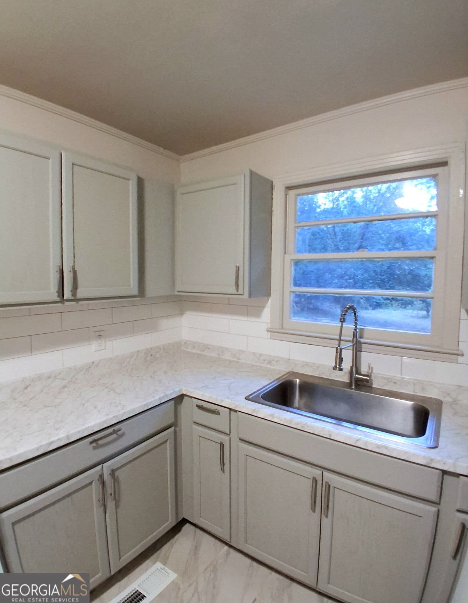 3 bedroom, 1 bathroom, 1,020 sq ft single family residence for sale at 4260 Dellwood Drive, Macon, GA 31204 — photo 7
