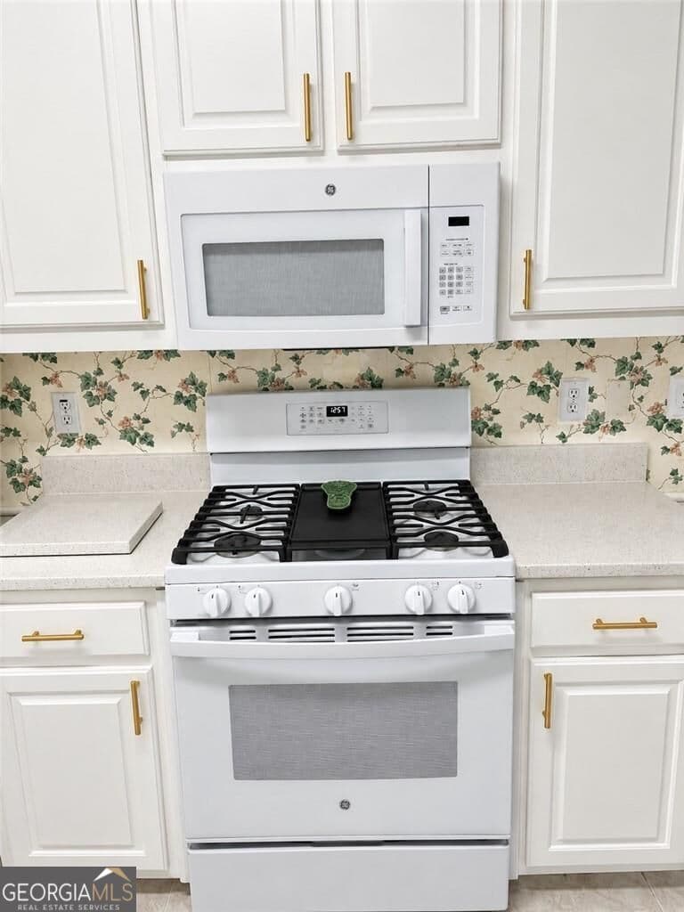 4 bedroom, 3.5 bathroom, 3,993 sq ft single family residence for sale at 1951 Harvest Way, Loganville, GA 30052 — photo 7