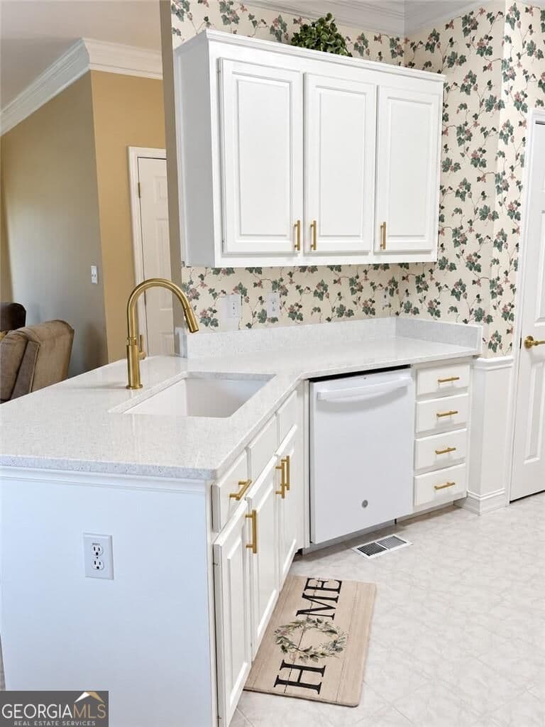 4 bedroom, 3.5 bathroom, 3,993 sq ft single family residence for sale at 1951 Harvest Way, Loganville, GA 30052 — photo 4