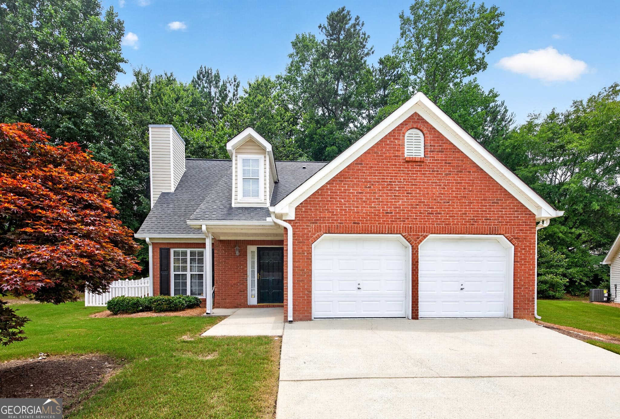 3 bedroom, 2.5 bathroom, 1,825 sq ft single family residence for sale at 315 Cloverwood Drive, Fayetteville, GA 30215