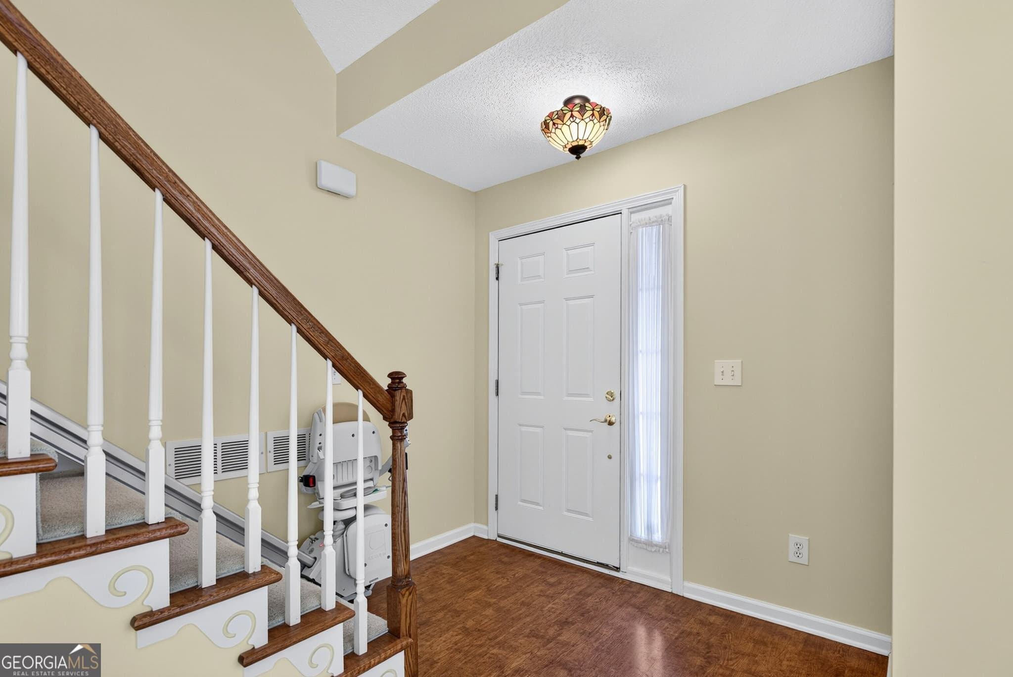 3 bedroom, 2.5 bathroom, 1,825 sq ft single family residence for sale at 315 Cloverwood Drive, Fayetteville, GA 30215 — photo 8