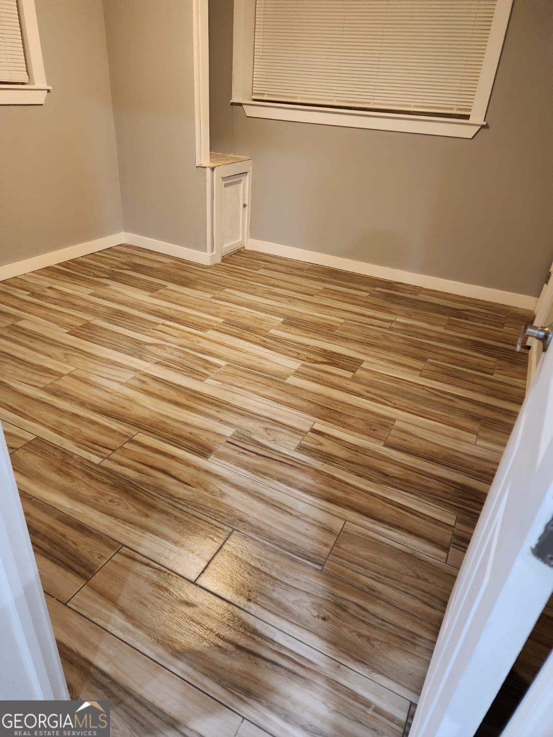 5 bedroom, 3 bathroom, 3,668 sq ft single family residence for sale at 3762 Tree Bark Trail, Decatur, GA 30034 — photo 6