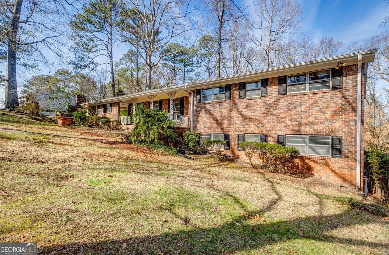 5 bedroom, 3 bathroom, 3,668 sq ft single family residence for sale at 3762 Tree Bark Trail, Decatur, GA 30034 — photo 3