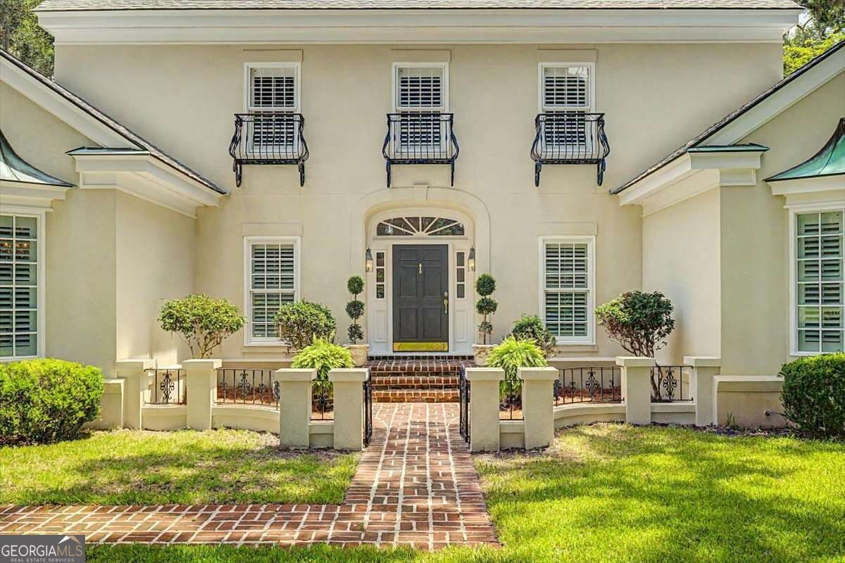 5 bedroom, 5.5 bathroom, 5,176 sq ft single family residence for sale at 21 Little Comfort Road, Savannah, GA 31411 — photo 2