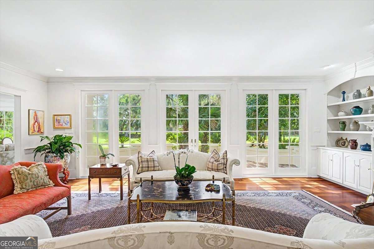 5 bedroom, 5.5 bathroom, 5,176 sq ft single family residence for sale at 21 Little Comfort Road, Savannah, GA 31411 — photo 7