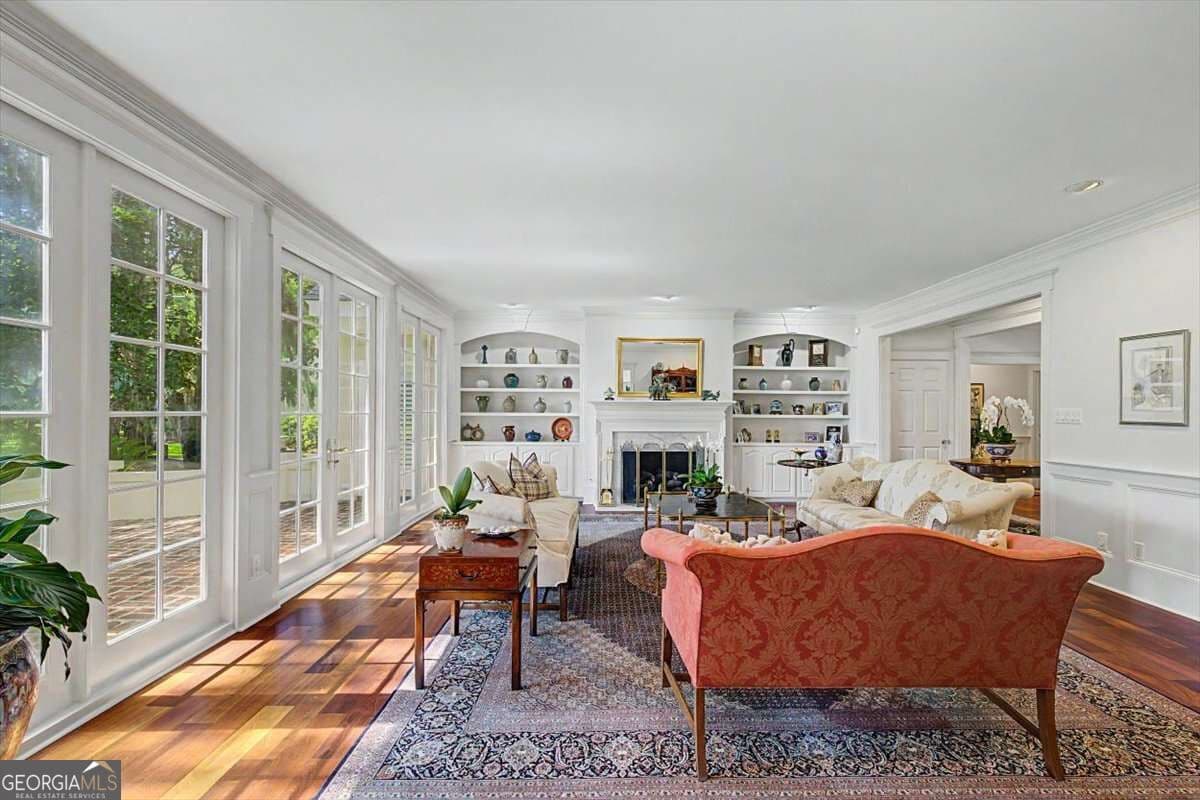 5 bedroom, 5.5 bathroom, 5,176 sq ft single family residence for sale at 21 Little Comfort Road, Savannah, GA 31411 — photo 9