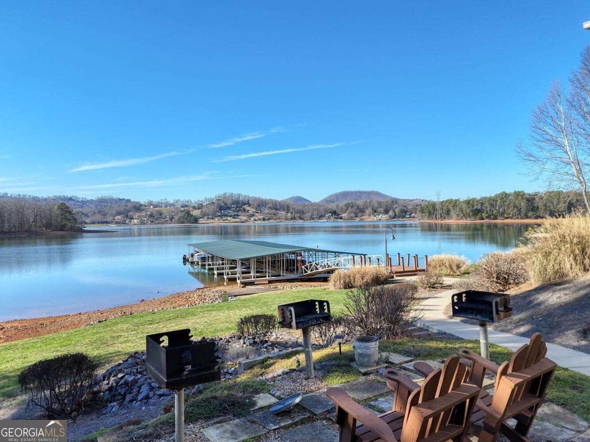 3 bedroom, 2.5 bathroom, 1,600 sq ft condominium for sale at 1401 Lakeside Road 502, Hiawassee, GA 30546 — photo 2
