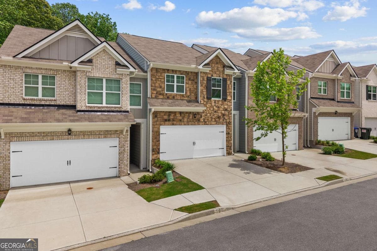 3 bedroom, 2.5 bathroom, 1,965 sq ft townhouse for rent at 3341 Greyton Drive, Buford, GA 30519 for $2,400 a month — photo 1 of 1