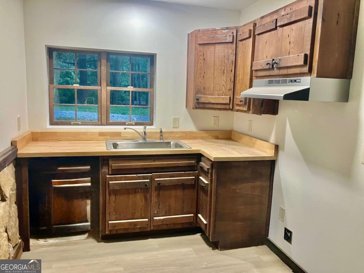 3 bedroom, 3 bathroom, 992 sq ft cabin,single family residence for sale at 9090 Wilkerson Mill Road, Palmetto, GA 30268 — photo 7